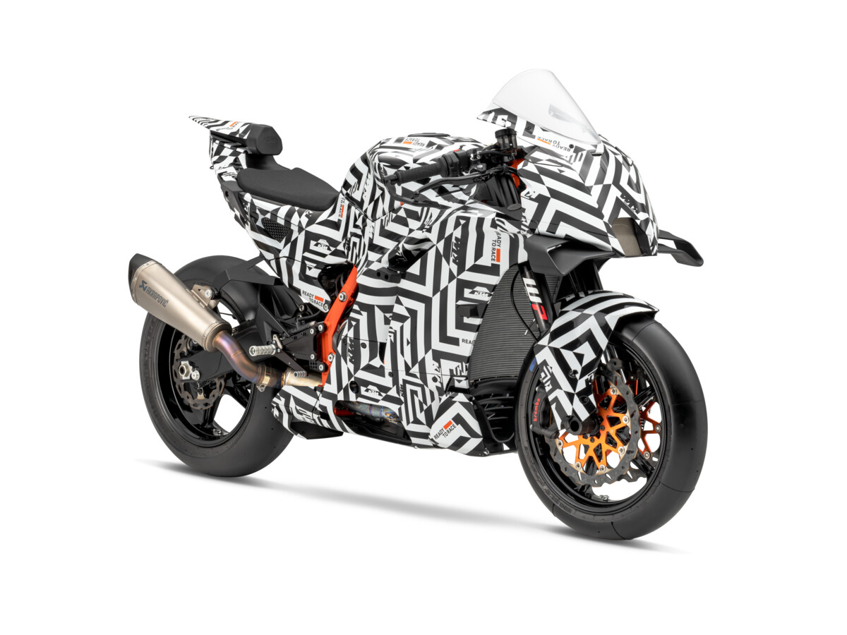 車訊｜可掛牌的工廠賽車！2025 KTM 990 RC R米蘭正式亮相 - HYMMOTO.TW 車輛情報